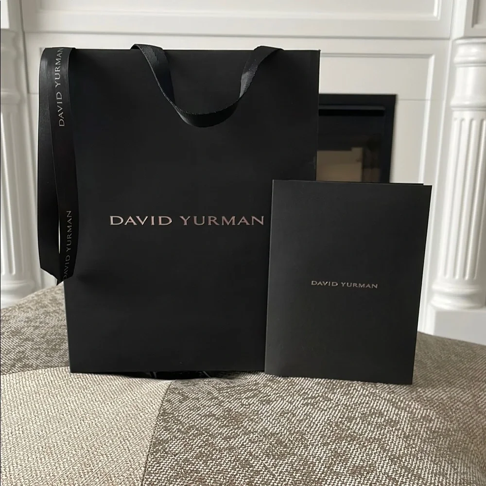 David Yurman Authentic Paper Shopping Gift Bag 8x10x4”w/ribbon & receipt holder